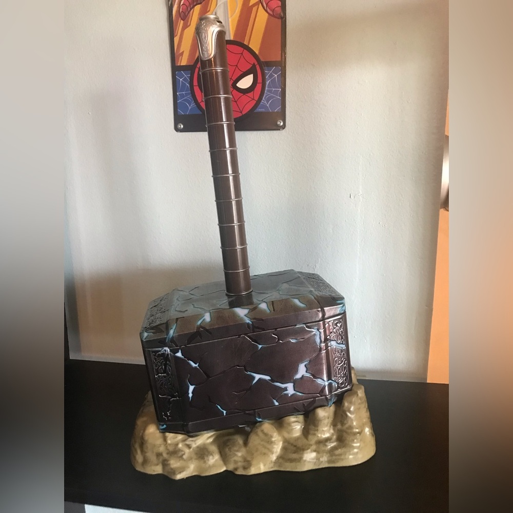 Thor love n thunder hammer special edition